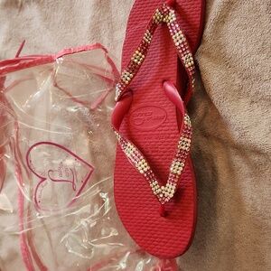 Lady Lanell's beach flip flops.